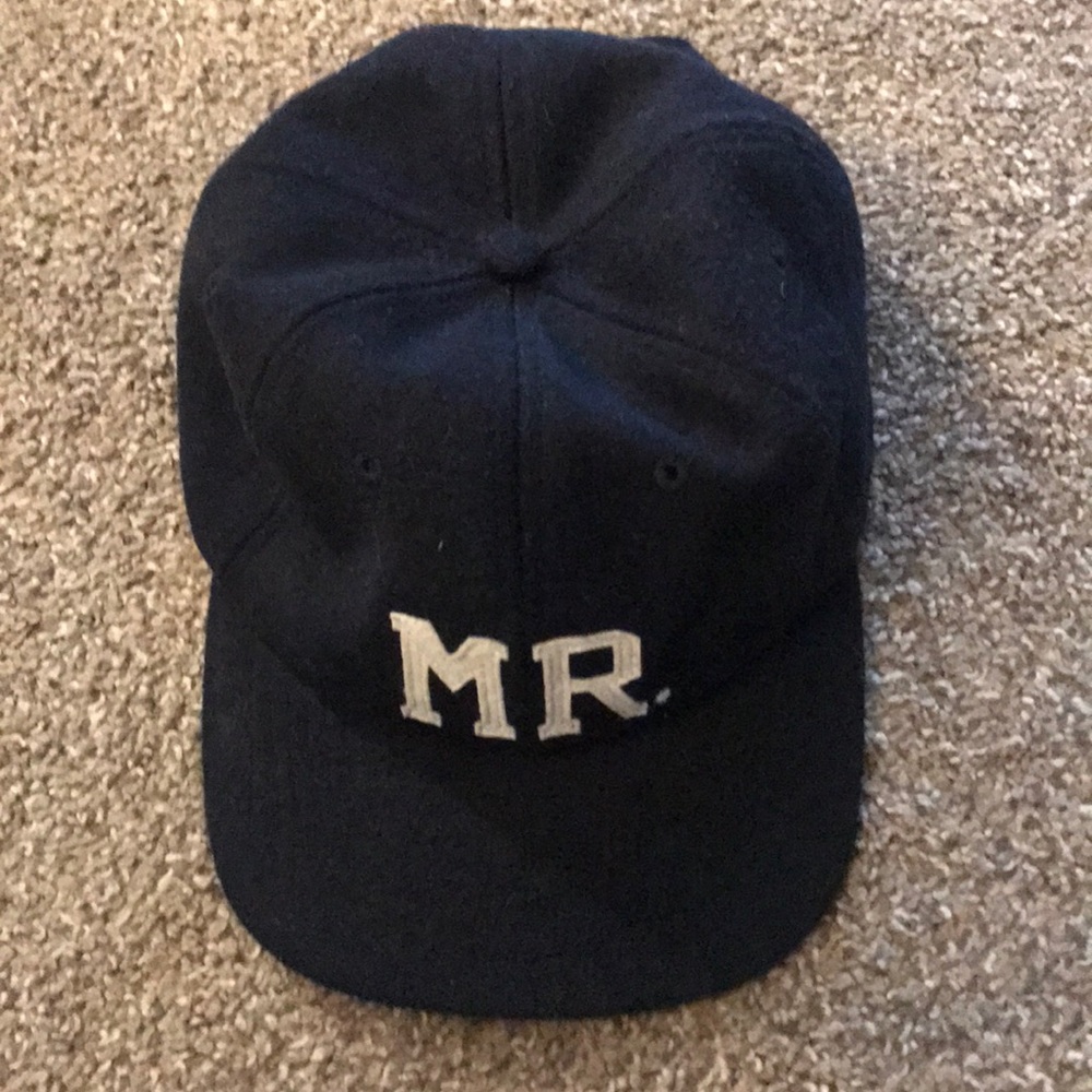 MR. Hat